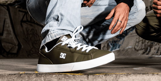 ¿Cómo lavar tenis DC sin dañarlos?